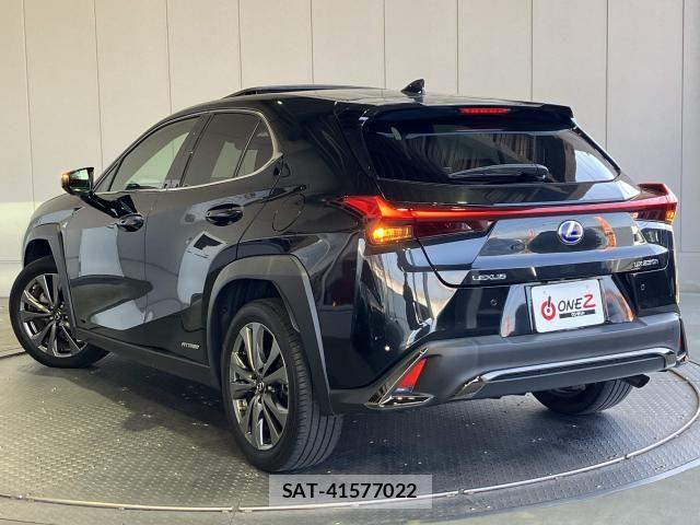 Lexus UX 2020-12 6612969-27