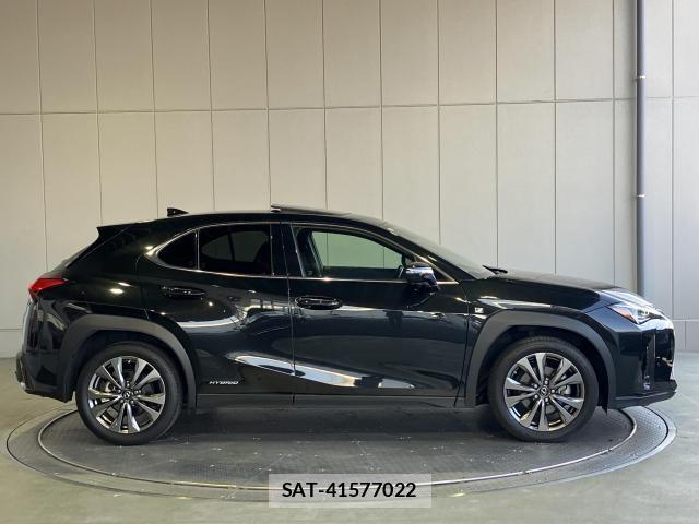 Lexus UX 2020-12 6612969-28