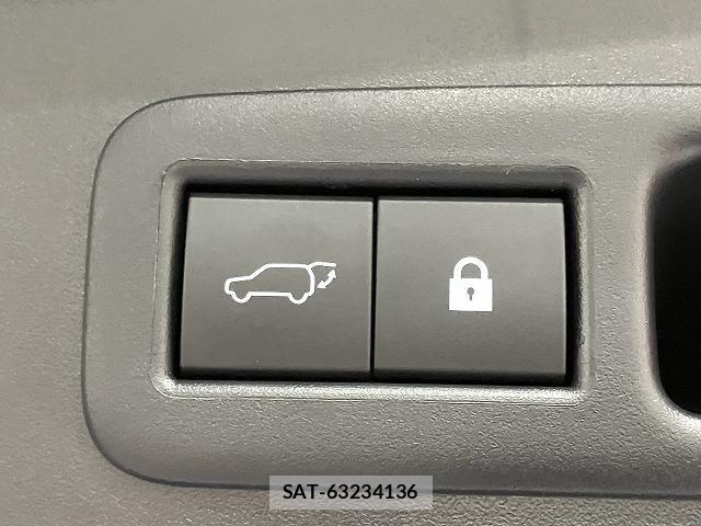 Lexus UX 2021-06 6612970-11