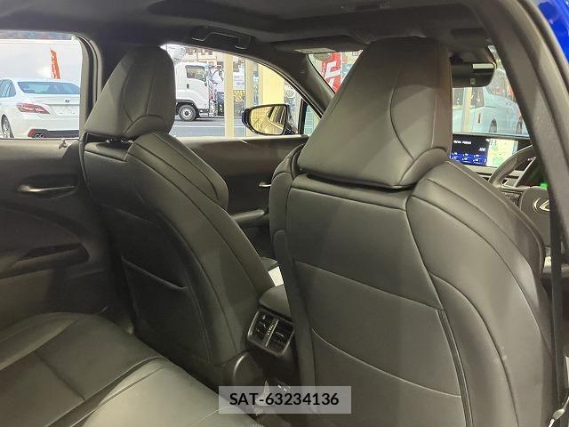 Lexus UX 2021-06 6612970-23