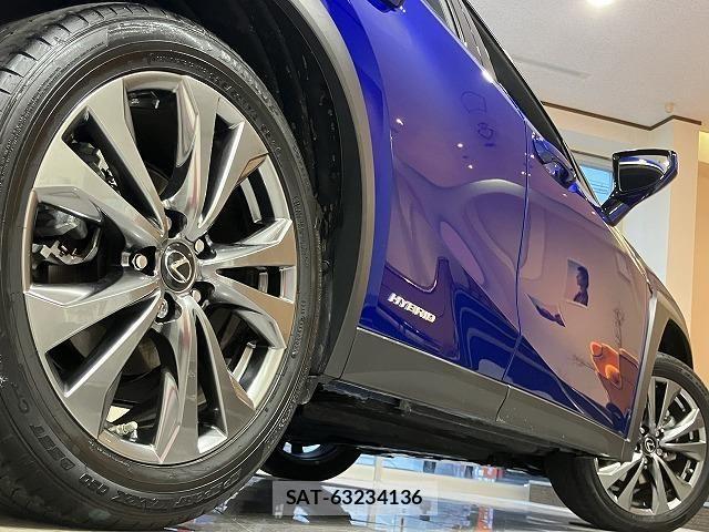 Lexus UX 2021-06 6612970-3