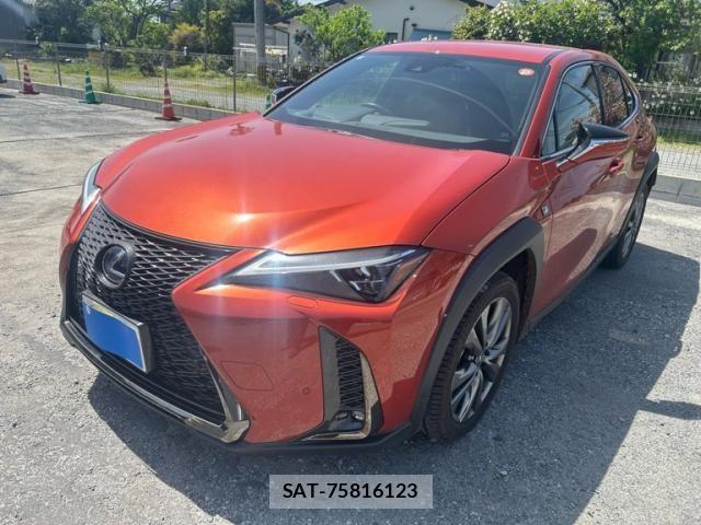 Lexus UX 2019-07 6612980-1