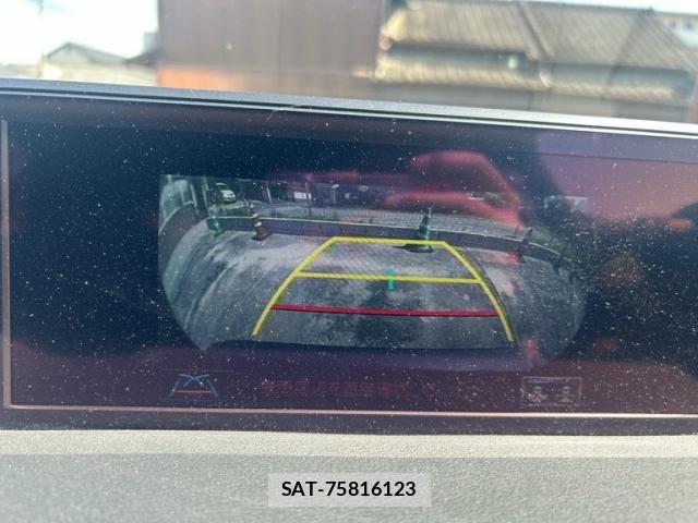 Lexus UX 2019-07 6612980-21