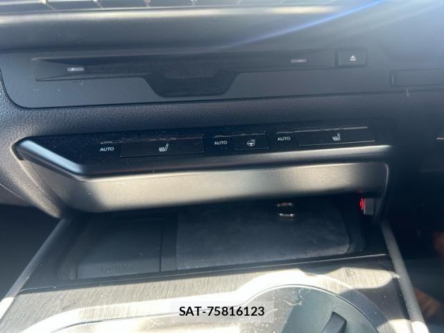 Lexus UX 2019-07 6612980-24