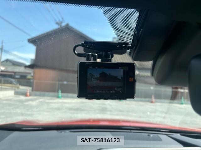 Lexus UX 2019-07 6612980-26