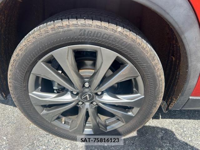 Lexus UX 2019-07 6612980-6