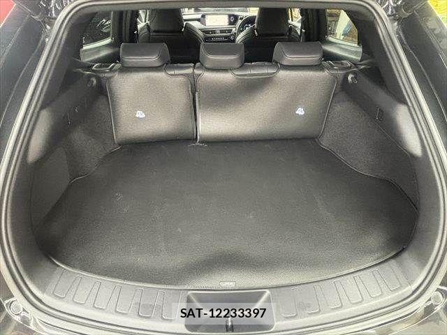 Lexus UX 2019-03 6612977-11