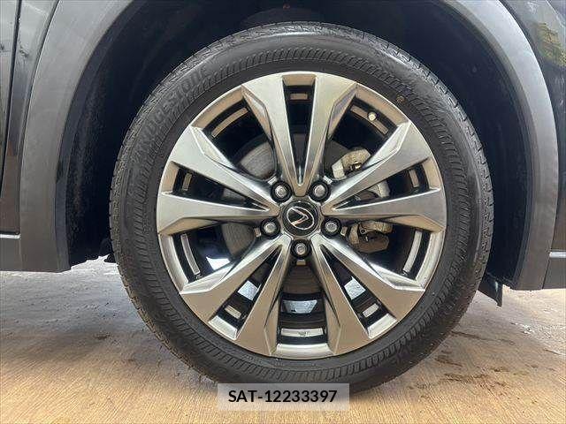 Lexus UX 2019-03 6612977-15