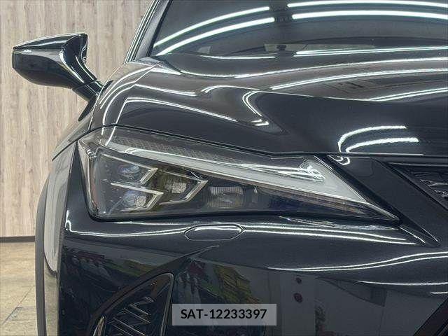 Lexus UX 2019-03 6612977-25