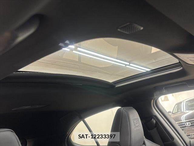 Lexus UX 2019-03 6612977-4