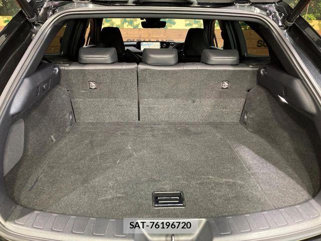 Lexus UX 2019-03 6641880-10