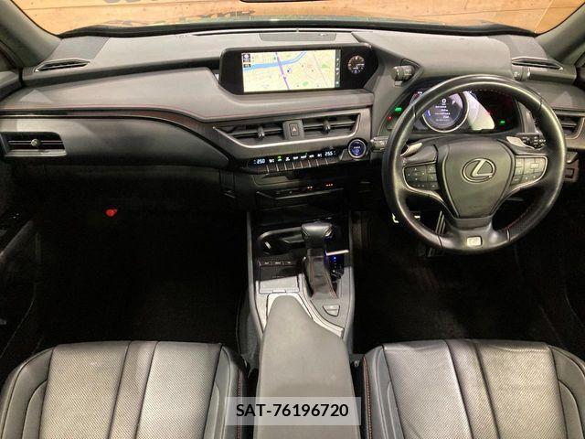 Lexus UX 2019-03 6641880-1
