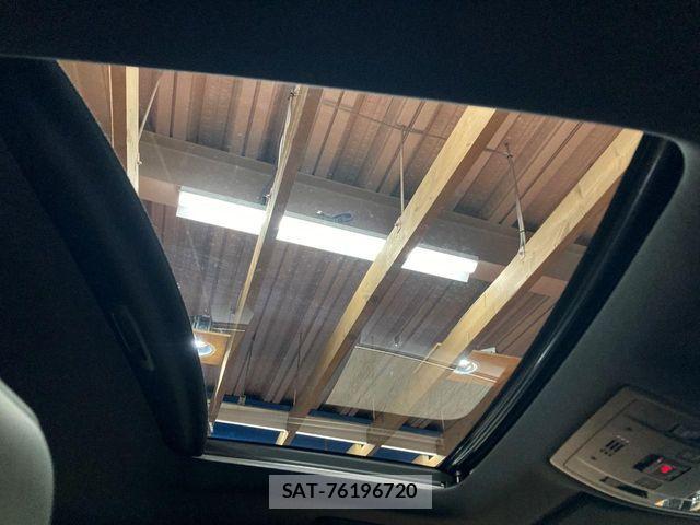 Lexus UX 2019-03 6641880-2