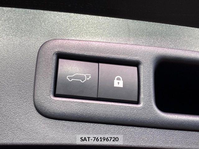 Lexus UX 2019-03 6641880-6