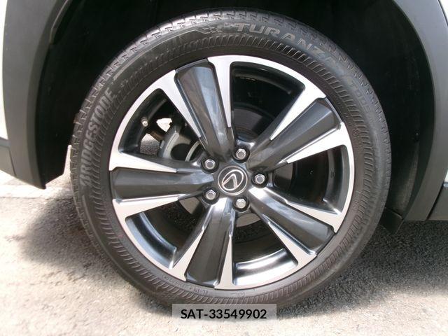 Lexus UX 2020-11 6641881-13