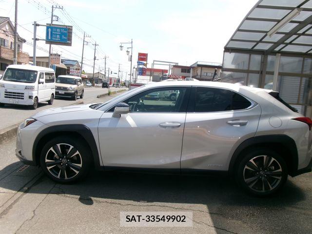 Lexus UX 2020-11 6641881-3