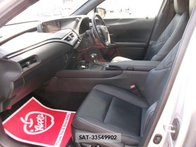 Lexus UX 2020-11 6641881-5