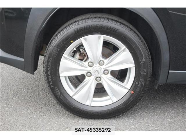 Lexus UX 2023-03 6672336-9