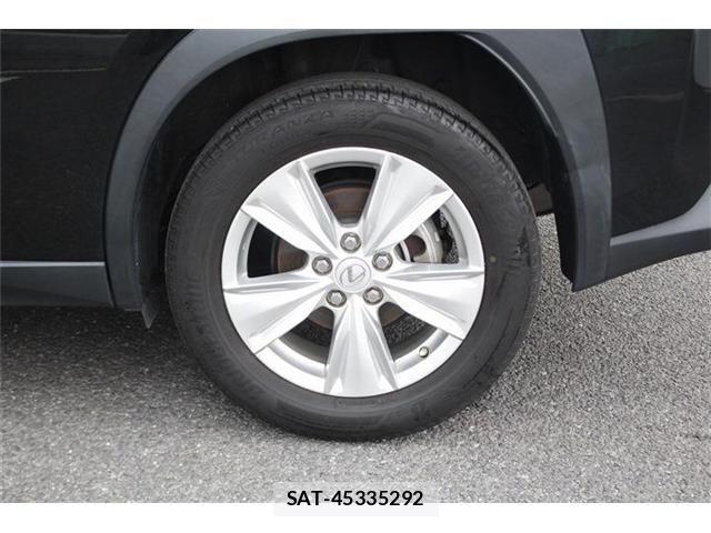Lexus UX 2023-03 6672336-10