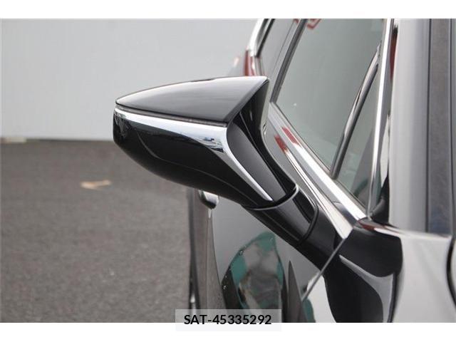 Lexus UX 2023-03 6672336-16