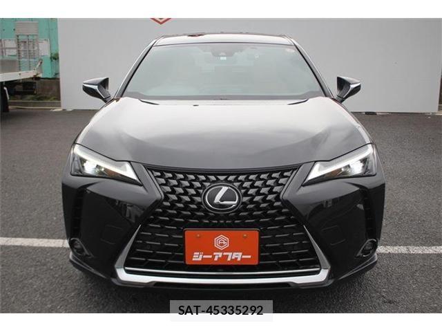 Lexus UX 2023-03 6672336-2
