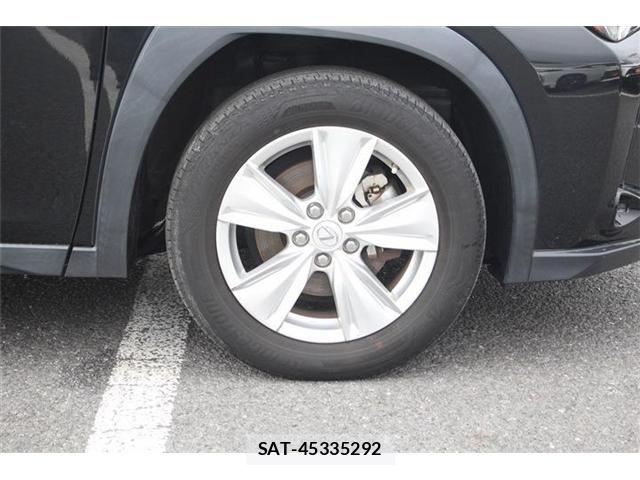 Lexus UX 2023-03 6672336-8