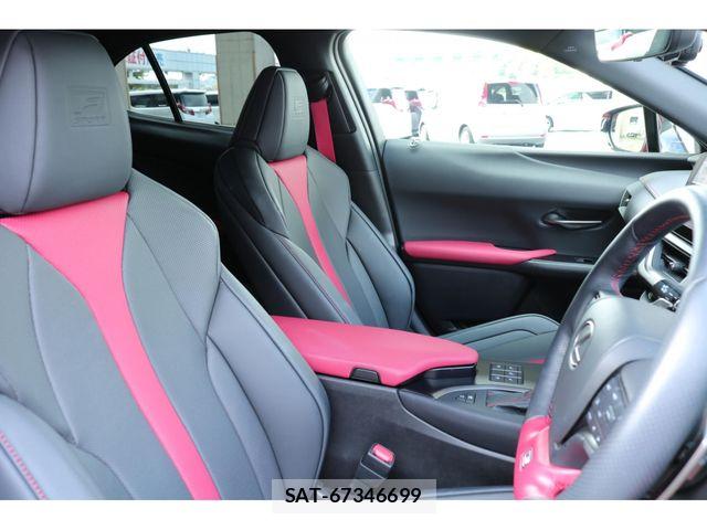 Lexus UX 2023-05 6676731-16