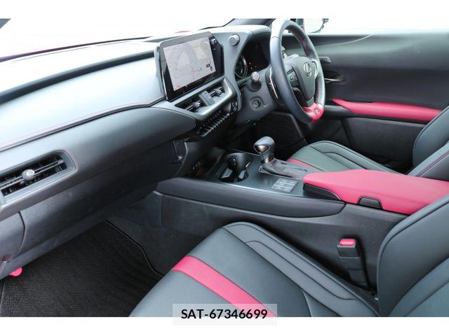 Lexus UX 2023-05 6676731-17