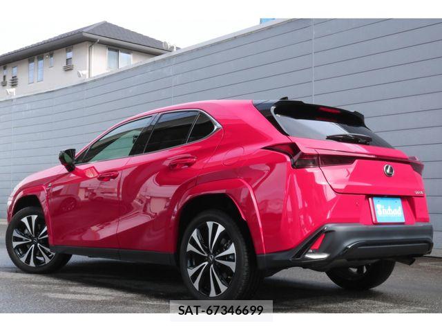 Lexus UX 2023-05 6676731-1