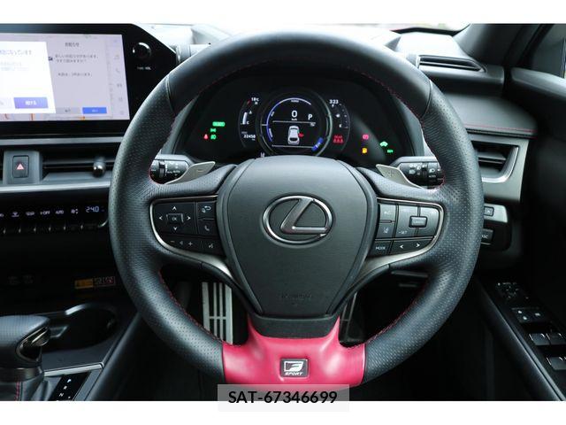 Lexus UX 2023-05 6676731-24