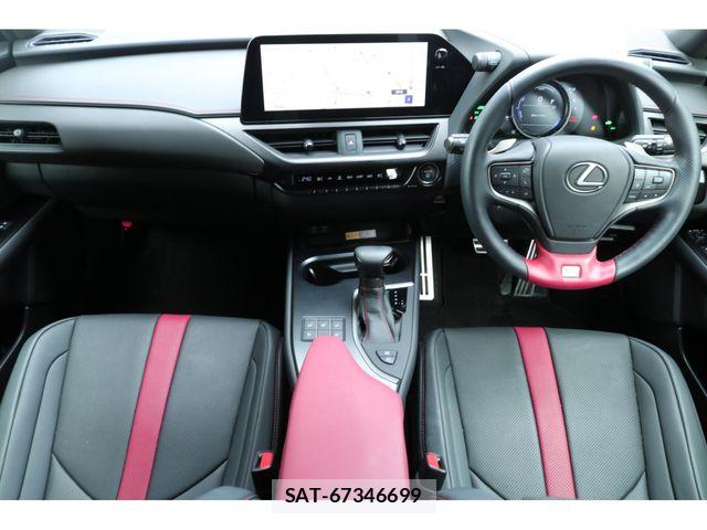 Lexus UX 2023-05 6676731-2