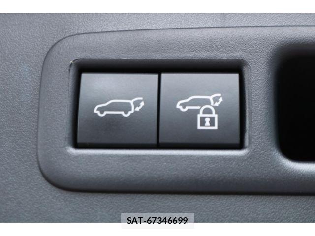 Lexus UX 2023-05 6676731-8