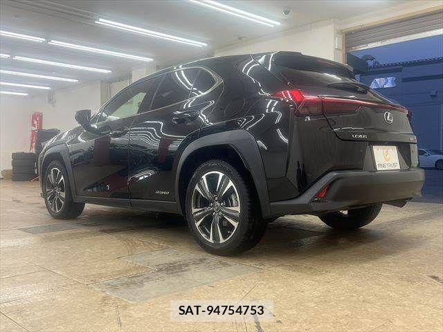 Lexus UX 2019-05 6682727-18