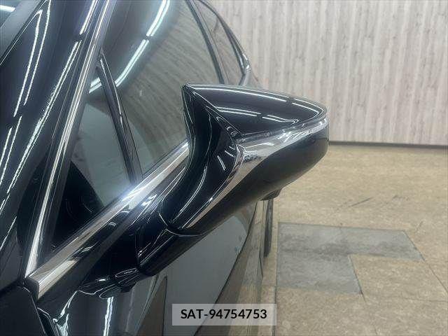Lexus UX 2019-05 6682727-24