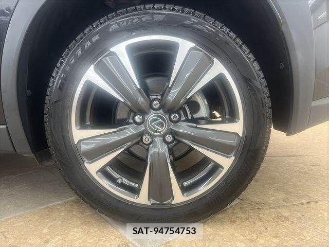 Lexus UX 2019-05 6682727-27