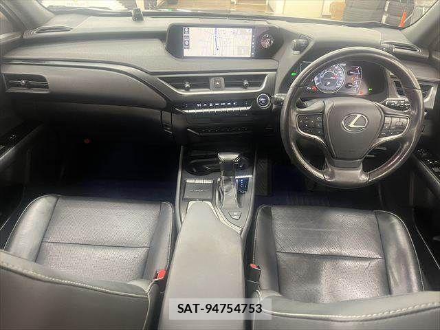 Lexus UX 2019-05 6682727-2