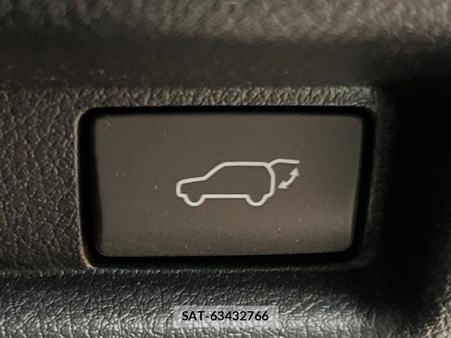 Lexus UX 2023-05 6752272-9