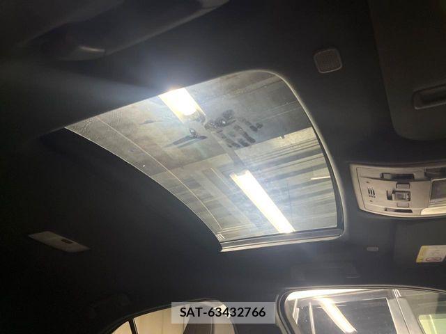 Lexus UX 2023-05 6752272-2