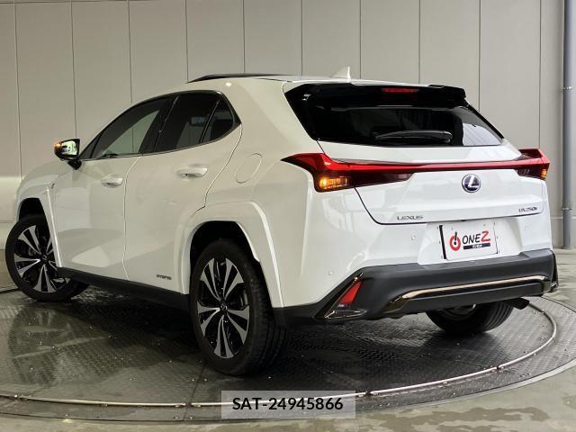 Lexus UX 2021-10 6752271-28