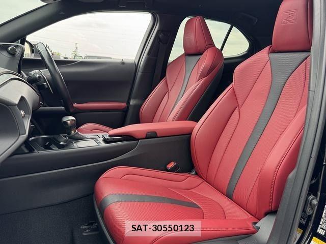 Lexus UX 2019-09 6815779-11