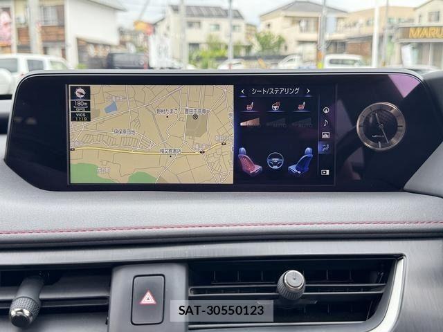 Lexus UX 2019-09 6815779-19
