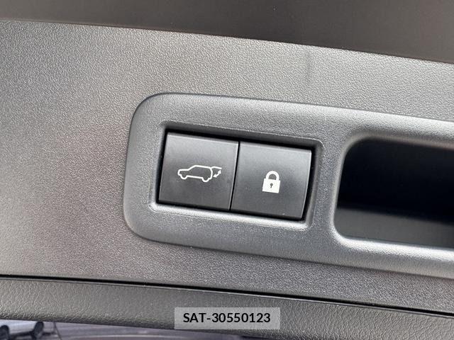 Lexus UX 2019-09 6815779-26