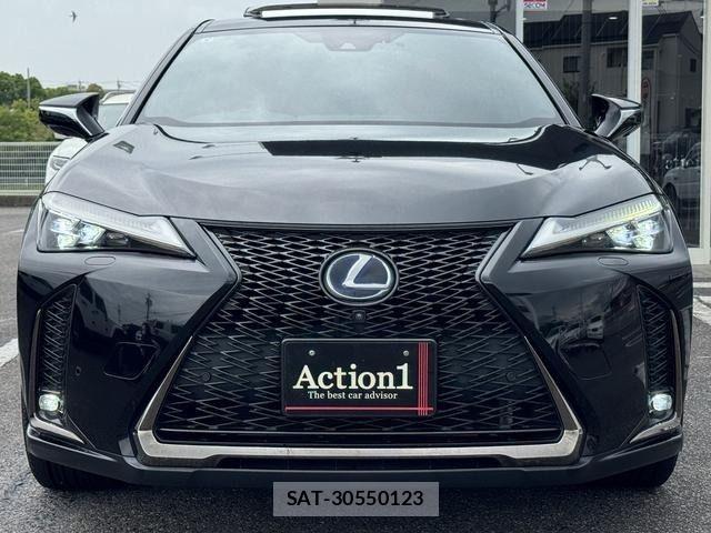 Lexus UX 2019-09 6815779-2
