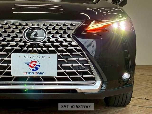 Lexus UX 2023-06 6815771-17