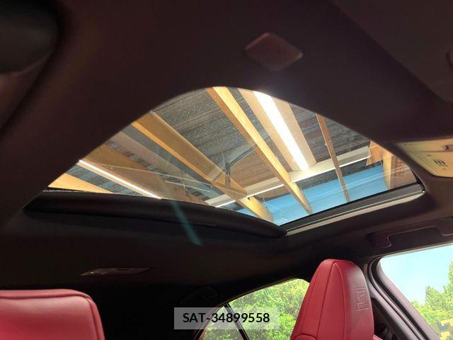 Lexus UX 2021-10 6815773-2