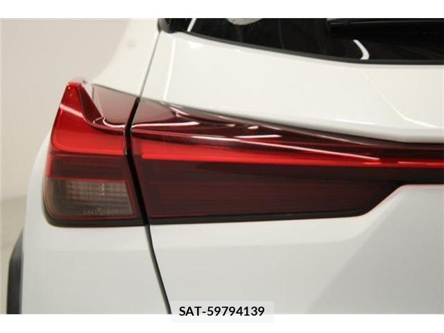 Lexus UX 2019-10 6907876-18