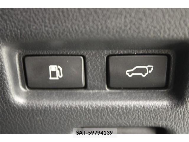 Lexus UX 2019-10 6907876-3