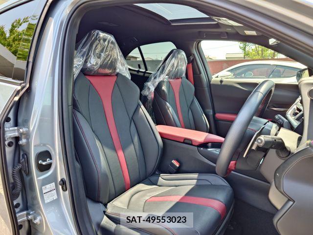 Lexus UX 2023-06 6995257-11