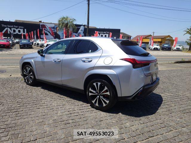 Lexus UX 2023-06 6995257-3