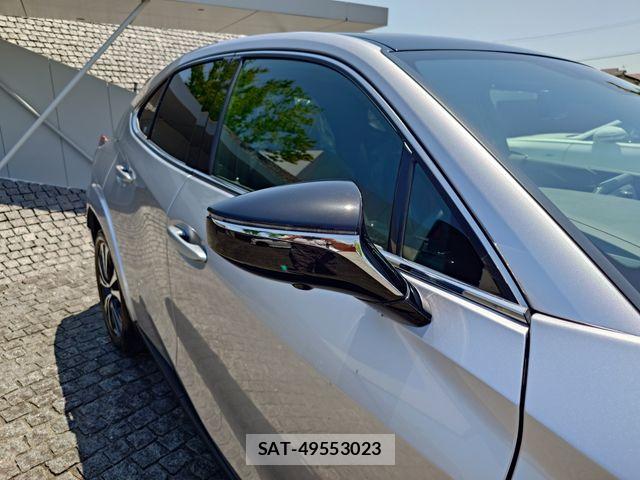 Lexus UX 2023-06 6995257-4